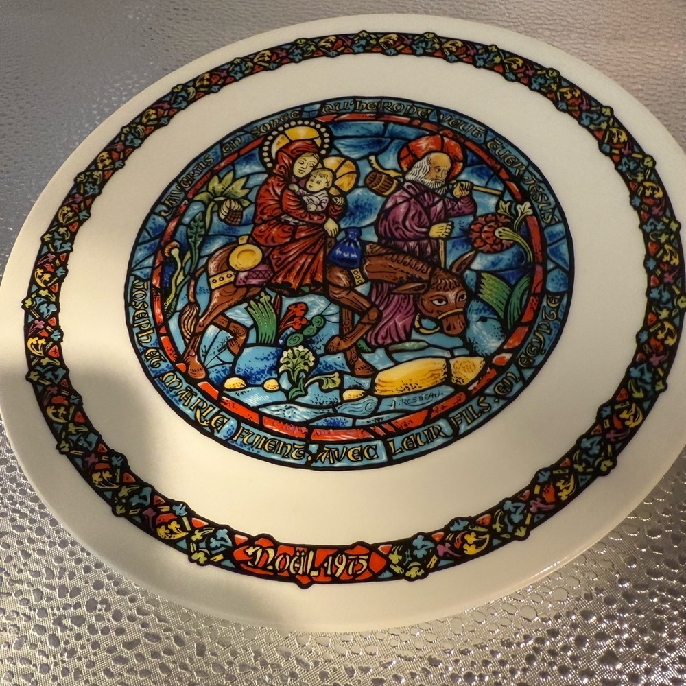 Decorative Plate with Stained Glass Design This is Mother Mary carrying Jesus.